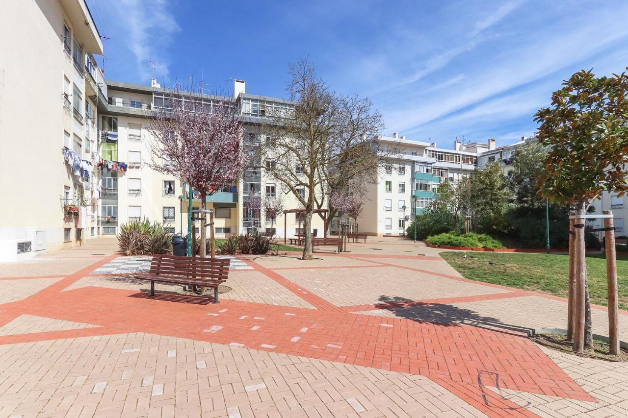 Oeiras Balcony By Hosty Apartment Bagian luar foto